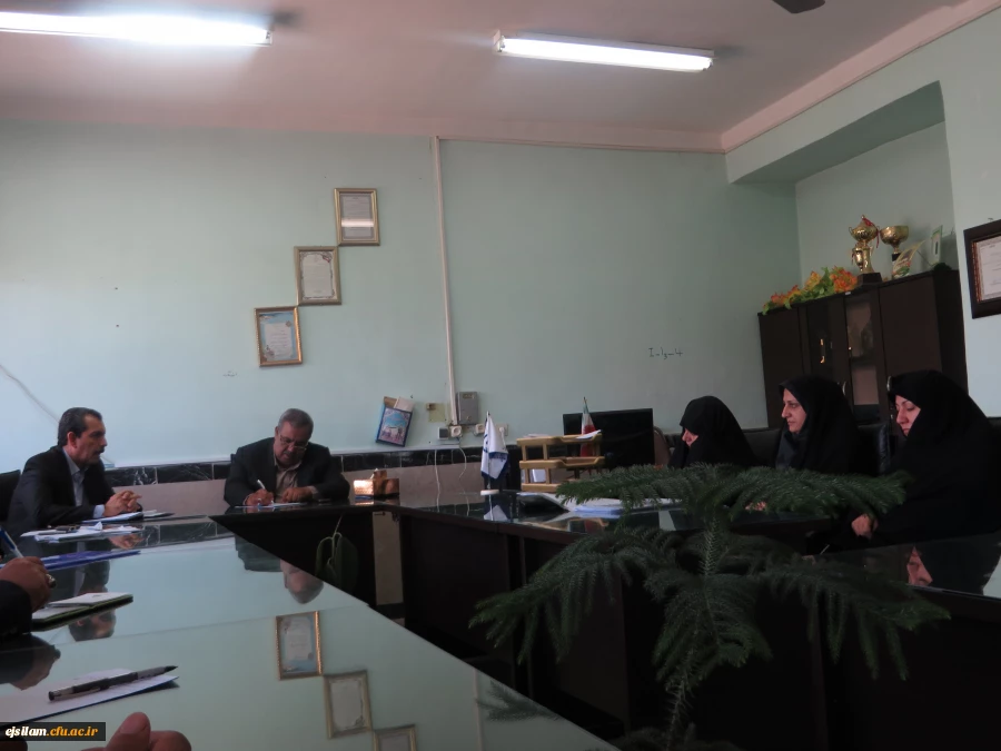 تشکیل اولین جلسه شورای استانی پردیس های دانشگاه فرهنگیان با حضور نماینده محترم مجلس شورای اسلامی جناب آقای علی محمدی: 2