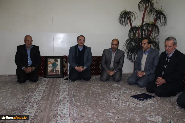 دیدار آقای دکتر مهرمحمدی با خانواده معظم شهید دانشجو-معلم علی شیروانیان