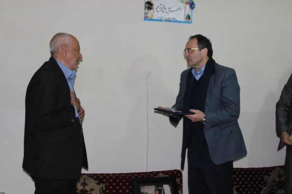 دیدار آقای دکتر مهرمحمدی با خانواده معظم شهید دانشجو-معلم علی شیروانیان