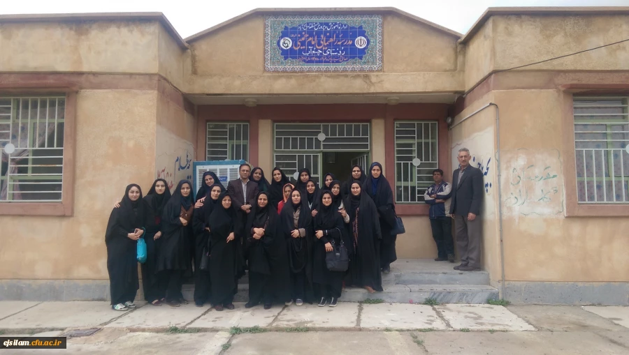 بازدید دانشجومعلمان از مدارس چندپایه