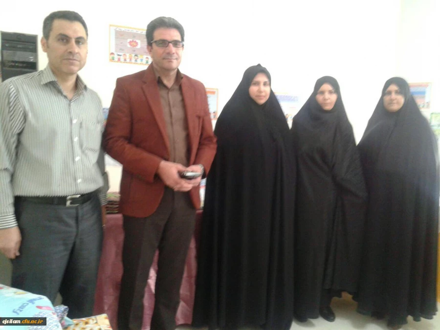 برگزاری نمایشگاه در پردیس امام جعفر صادق(ع) به مناسبت هفته بهداشت و روان و بازدید مسئولین محترم امور پردیس های استان  ومسئولین اداره کل آموزش و پرورش استان ایلام و دانش آموزان دبیرستان شهید آوینی از نمایشکاه