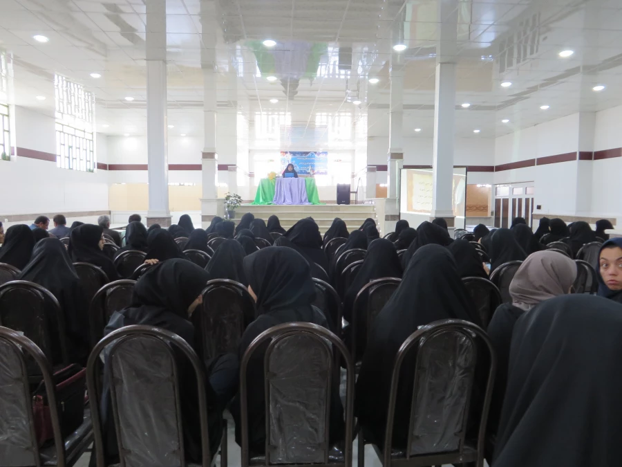 برگزاری نشست هم اندیشی و بررسی تحلیل وضعیت آموزشی در پردیس امام جعفر صادق(ع)