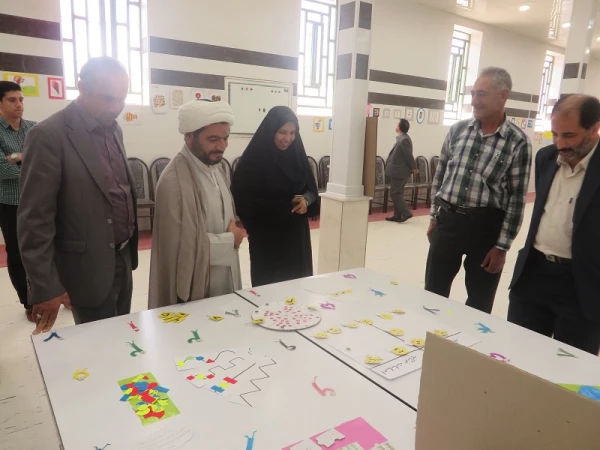 نمایشگاه دستاوردهای علمی و پژوهشی اساتید و دانشجویان پردیس امام جعفر صادق(ع)