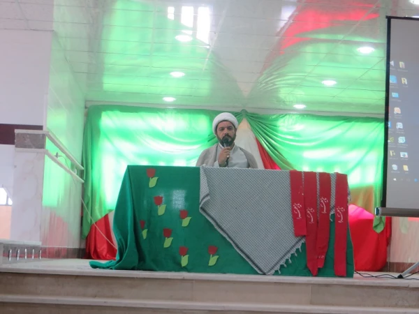 نمایشگاه پاسداشت مقام والای امام راحل (ره)و روز مقاومت دزفول