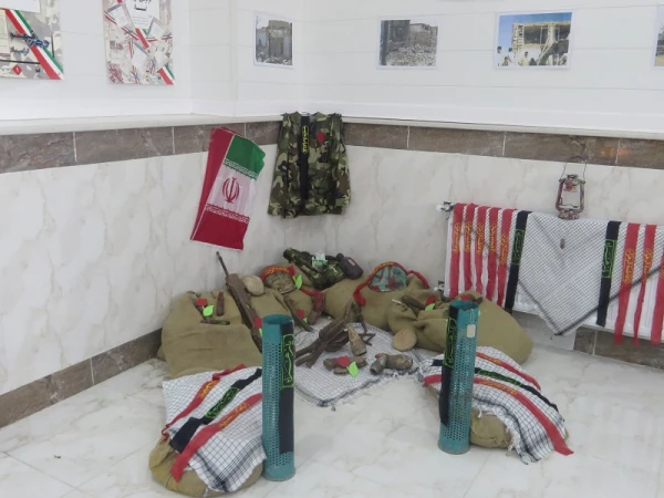 نمایشگاه پاسداشت مقام والای امام راحل (ره)و روز مقاومت دزفول