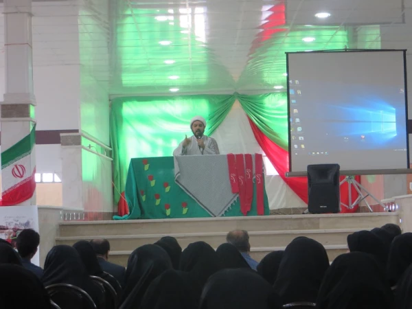 نمایشگاه پاسداشت مقام والای امام راحل (ره)و روز مقاومت دزفول