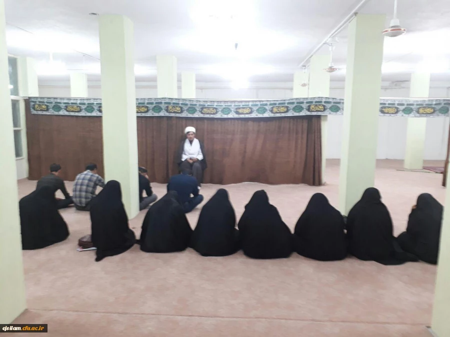 برگزاری مراسم عزاداری سرور و سالار شهیدان همراه با دعای زیارت عاشورا در پردیس امام جعفر صادق(ع)