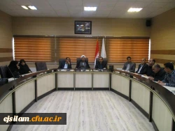 حجت الاسلام و المسلمین عابدی  معاون فرهنگی و اجتماعی دانشگاه فرهنگیان در جمع کارکنان مدیریت و پردیس های استانی دانشگاه فرهنگیان ایلام