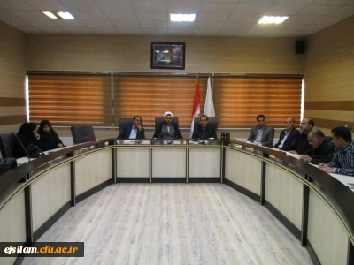 حجت الاسلام و المسلمین عابدی  معاون فرهنگی و اجتماعی دانشگاه فرهنگیان در جمع کارکنان مدیریت و پردیس های استانی دانشگاه فرهنگیان ایلام