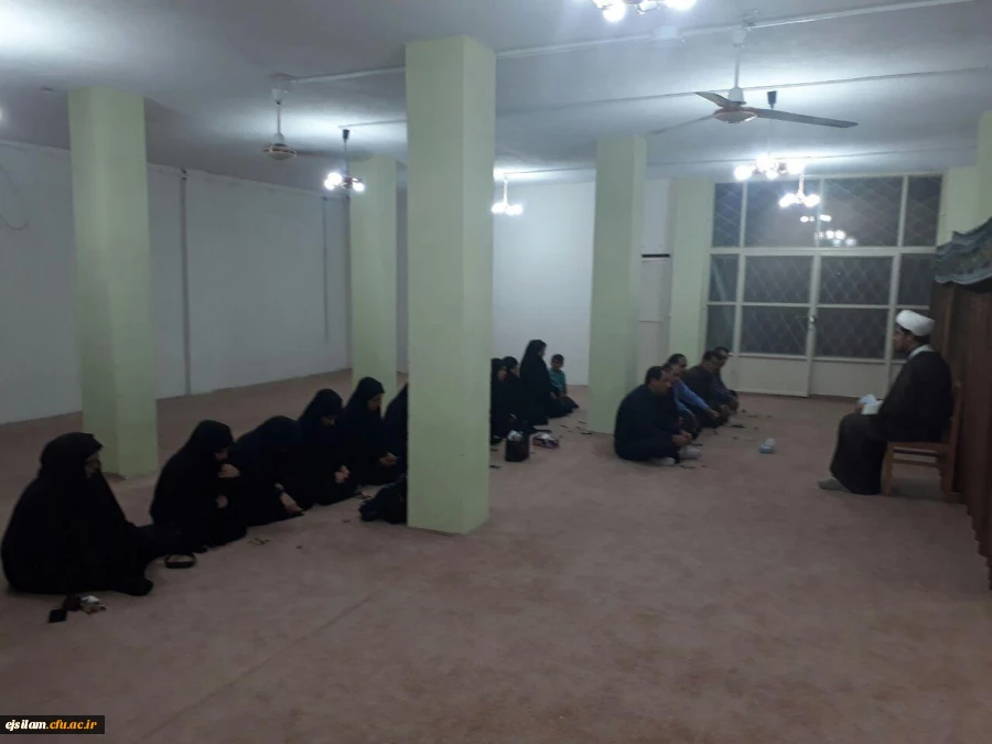 برگزاری مراسم عزاداری سید و سالار شهیدان با حضور مسئولین مدیریت امور پردیس های دانشگاه فرهنگیان استان ایلام ،اساتید ، دانشجویان و کارکنان پردیس امام جعفر صادق(ع) در نمازخانه پردیس