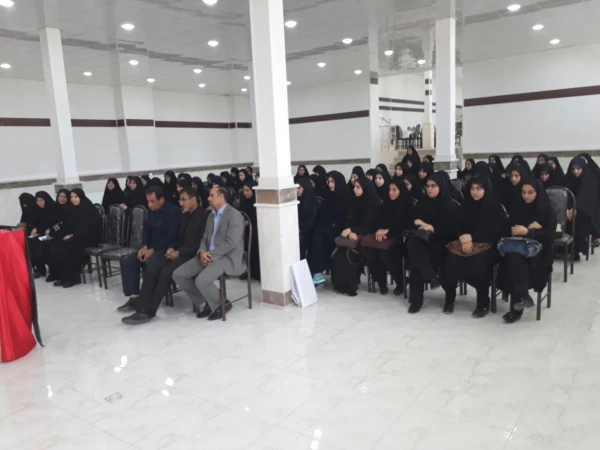 برگزاری جلسه توجیهی دانشجو معلمان جدیدالورود توسط مسئولین پردیس امام جعفر صادق( ع):