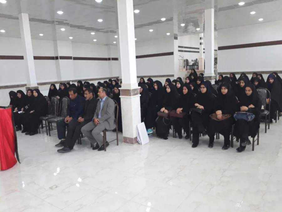 برگزاری جلسه توجیهی دانشجو معلمان جدیدالورود توسط مسئولین پردیس امام جعفر صادق( ع):