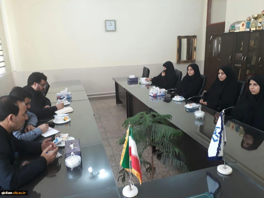 برگزاری جلسه هماهنگی و برنامه ریزی فعالیت های بسیج دانشجویی با حضور مسئولین بسیج دانشجویی و پردیس امام جعفر صادق(ع)  در سالن کنفرانس رئیس پردیس