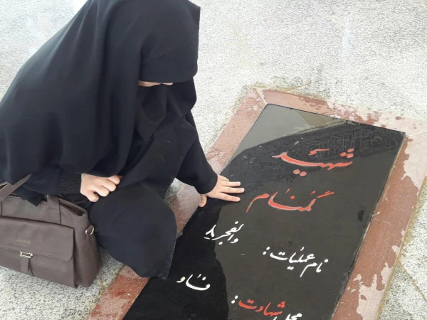 برگزاری مراسم معنوی زیارت عاشورا همراه با غبار روبی مزار شهدای گمنام