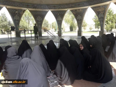 برگزاری مراسم معنوی زیارت عاشورا همراه با غبار روبی مزار شهدای گمنام