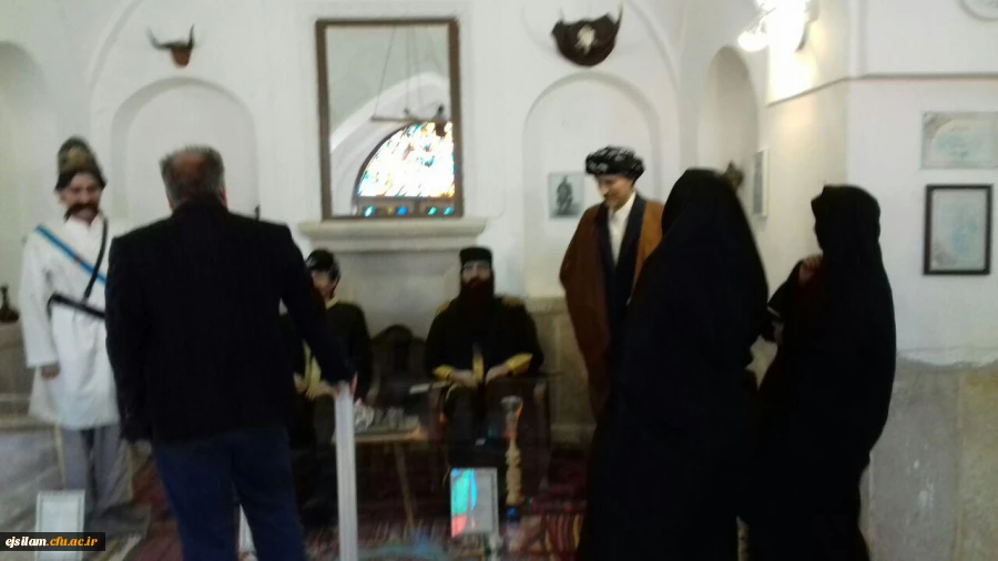 بازدید دانشجویان پردیس امام جعفر صادق(ع) از قلعه والی