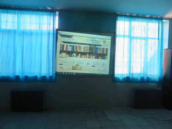 کارگاه آشنایی با پایگاه های اطلاعاتی و شیوه های جستجو و کارگاه آشنایی با سامانه کتابخانه های دانشگاه فرهنگیان برگزار شد