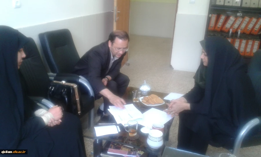 برگزاری جلسه هم اندیشی اساتید درس آموزش پژوهی در عرصه عمل