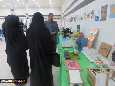 دهه سرآمدی آموزش(برپایی نمایشگاه دست سازه های نومعلمان ودانشجو معلمان)