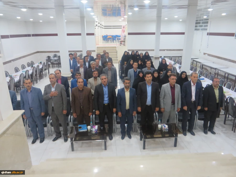 دهه سرآمدی آموزش(نشست هم اندیشی وبررسی وضعیت آموزشی با حضور صاحب نظران واساتید)