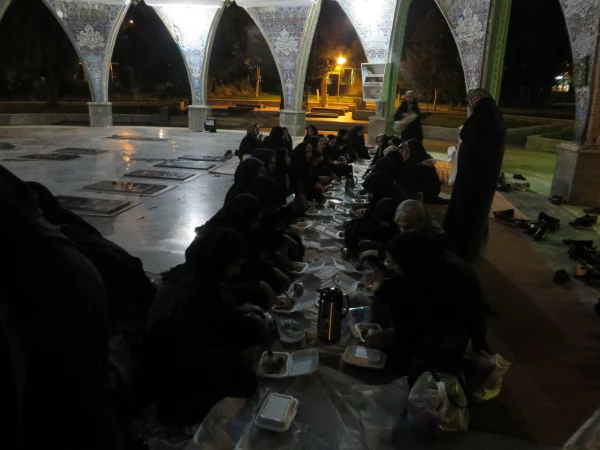 حضور دانشجومعلمان پردیس امام جعفر صادق (ع)بر سر مزار شهدای گمنام