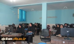 کارگاه آموزشی آشنایی با سامانه ی کتابخانه، سامانه نشر مجلات علمی و آیین­ نامه و شیوه ­نامه های پژوهشی ویژه دانشجومعلمان در پردیس امام جعفر صادق(ع) برگزار شد
