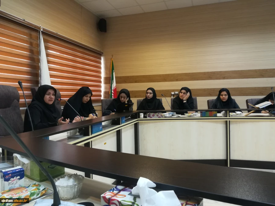 نشست کتاب کودک در پردیس امام جعفر صادق(ع) برگزار شد