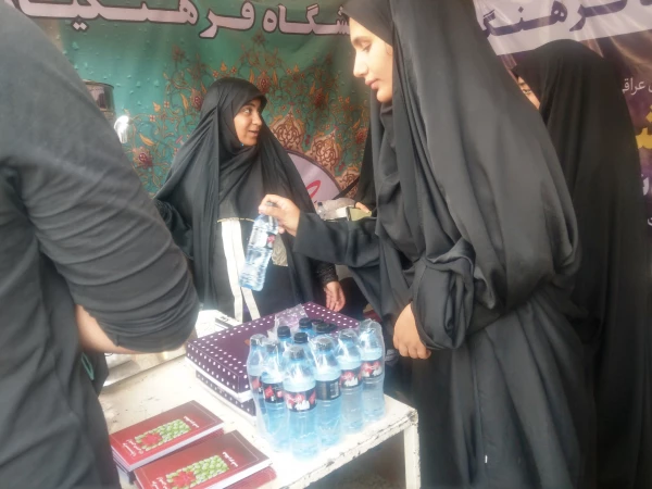 گزارش تصویری از موکب دانشگاه فرهنگیان ایلام واقع در میدان قرآن ایلام