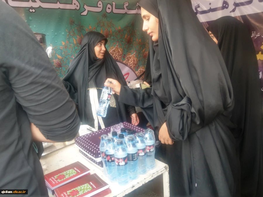 گزارش تصویری از موکب دانشگاه فرهنگیان ایلام واقع در میدان قرآن ایلام