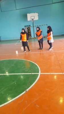 به مناسبت هفته تربیت بدنی در پردیس امام جعفر صادق(ع) برگزار شد: مسابقه ورزشی دالپلان و هفت سنگ