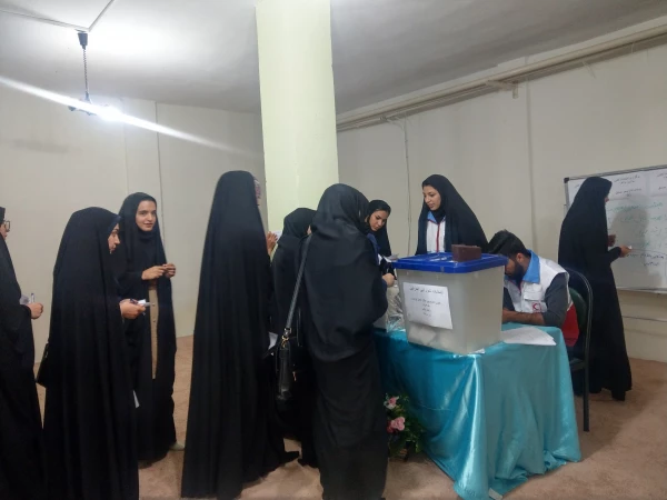 در پردیس امام جعفر صادق(ع) برگزار شد:
انتخابات کانون های فرهنگی، هنری و دینی