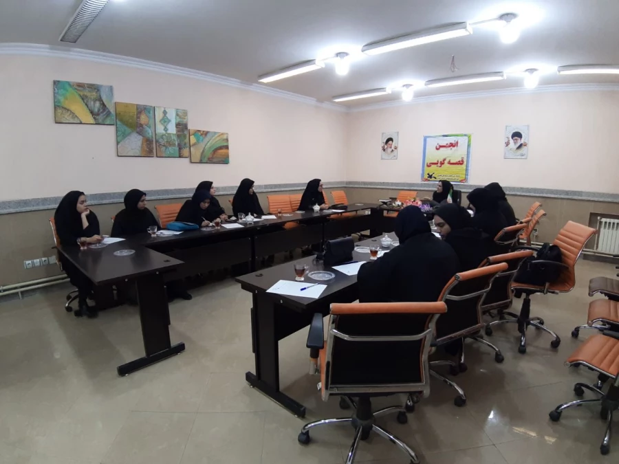 برگزاری کارگاه های تخصصی قصه گویی همزمان با آغاز بیست و هفتمین دوره هفته کتاب