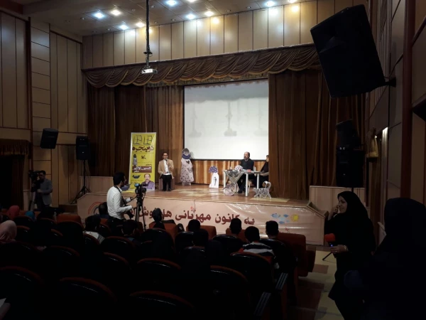 حضور دانشجومعلمان پردیس امام جعفر صادق(ع) در همایش ادبی دو پنجره