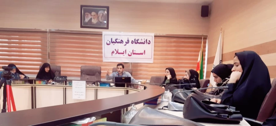 با حضور دبیران و اعضای فعال کانون ها و تشکل های پردیس امام جعفر صادق(ع) برگزار شد: تبیین بیانیه گام دوم انقلاب 