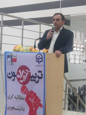 اولین تریبون آزاد دانشجویی با محوریت مسائل صنفی و آموزشی دانشجومعلمان در پردیس امام جعفر صادق(ع) برگزار شد.