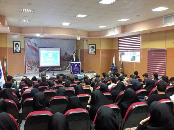 آیین گرامیداشت هفته پژوهش و تقدیر از پژوهشگران برتر دانشگاه فرهنگیان استان ایلام برگزار شد