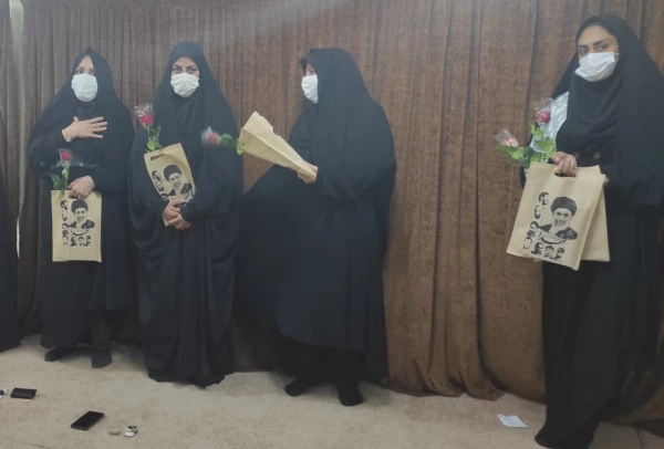 تقدیر از بانوان شاغل در پردیس امام جعفر صادق(ع)