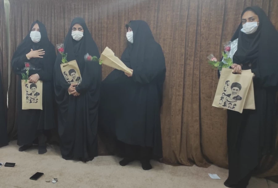 تقدیر از بانوان شاغل در پردیس امام جعفر صادق(ع)