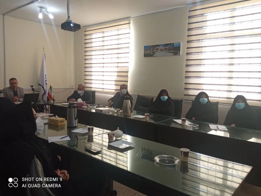 جلسه کارکنان پردیس برگزار شد