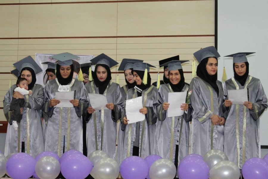 دانش آموختگی 3