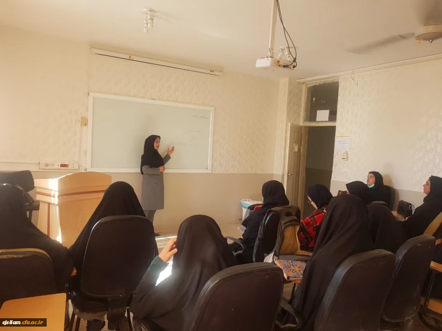 برگزاری کلاس های هلال احمر در پردیس امام جعفر صادق (ع) 2