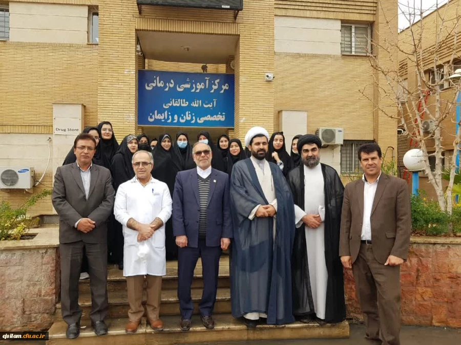 تجلیل از پرستاران بیمارستان طالقانی با اهدا گل و شیرینی توسط دانشجو معلمان پردیس امام جعفر صادق(ع) به مناسبت روز پرستار 2