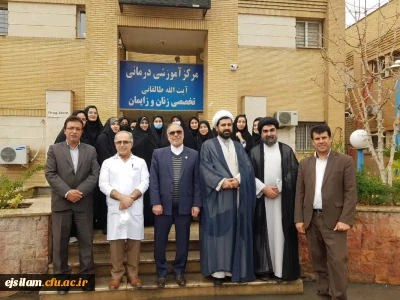 تجلیل از پرستاران بیمارستان طالقانی با اهدا گل و شیرینی توسط دانشجو معلمان پردیس امام جعفر صادق(ع) 