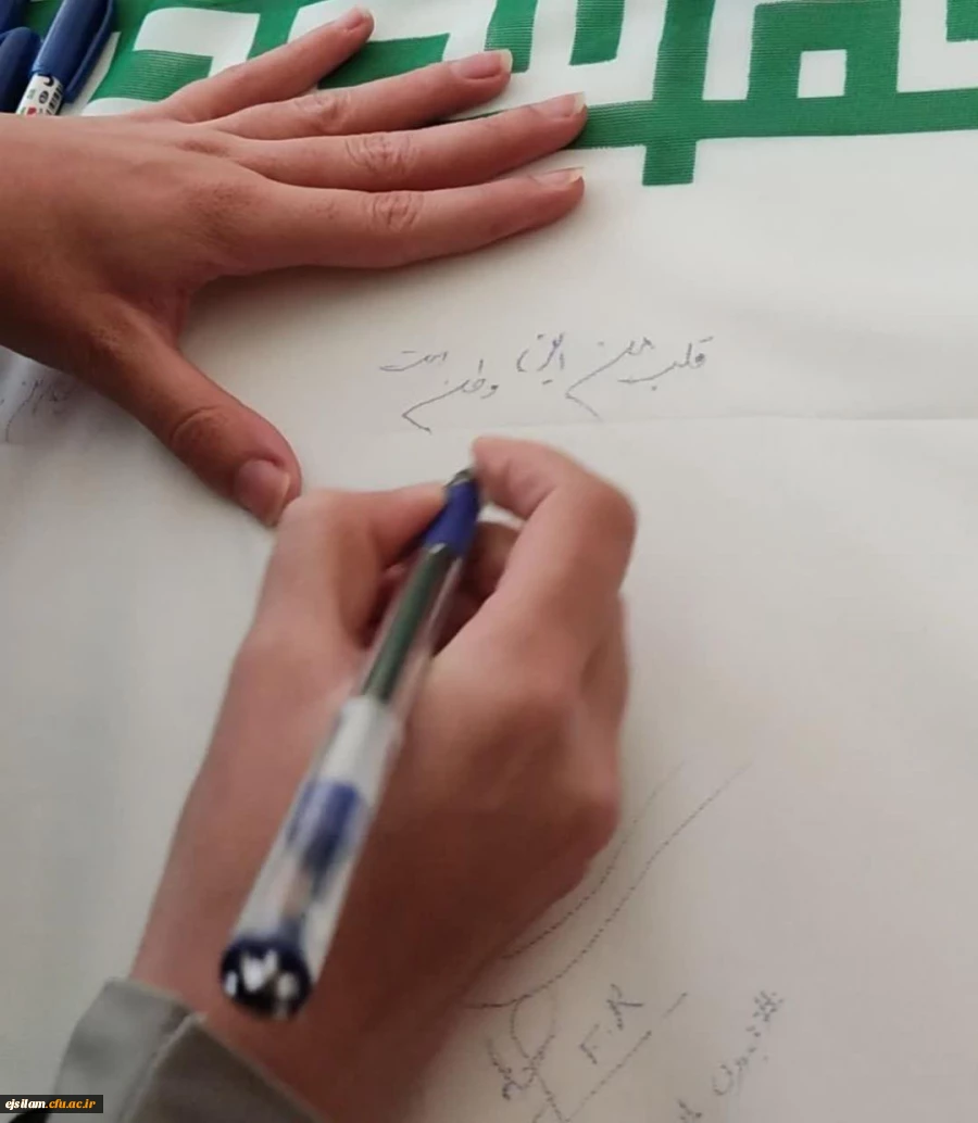 حضور مدیر کل محترم آموزش و پرورش ایلام جناب آقای دکتر درویشی و سرپرست مدیریت امور پردیس های دانشگاه فرهنگیان جناب آقای دکتر پیری به همراه هیئت همراه، در جمع دانشجو معلمان پردیس امام جعفر صادق(ع) بمناسبت  16 آذر « روز دانشجو» 2