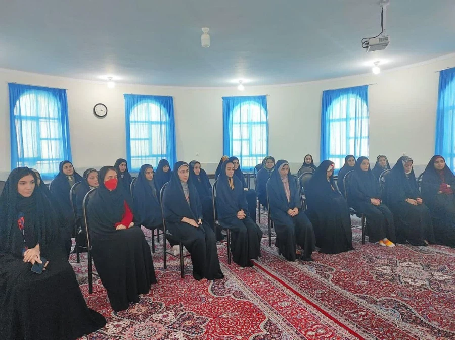 برگزاری جلسه توجیهی آشنایی دانشجویان پردیس امام جعفرصادق(ع) دانشگاه فرهنگیان با شیوه نامه شورای انضباطی  2