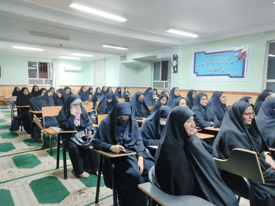 برگزاری مراسم وحدت حوزه و دانشگاه و استقبال از پیکر شهدای گمنام 3