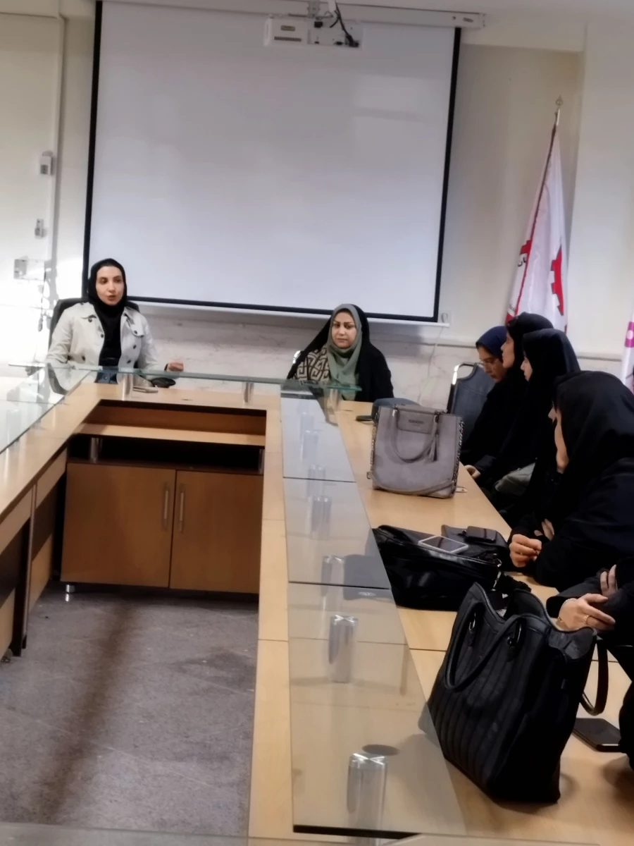 بازدید جمعی از دانشجومعلمان پردیس امام جعفر صادق (ع) از پارک علم و فناوری ایلام  2