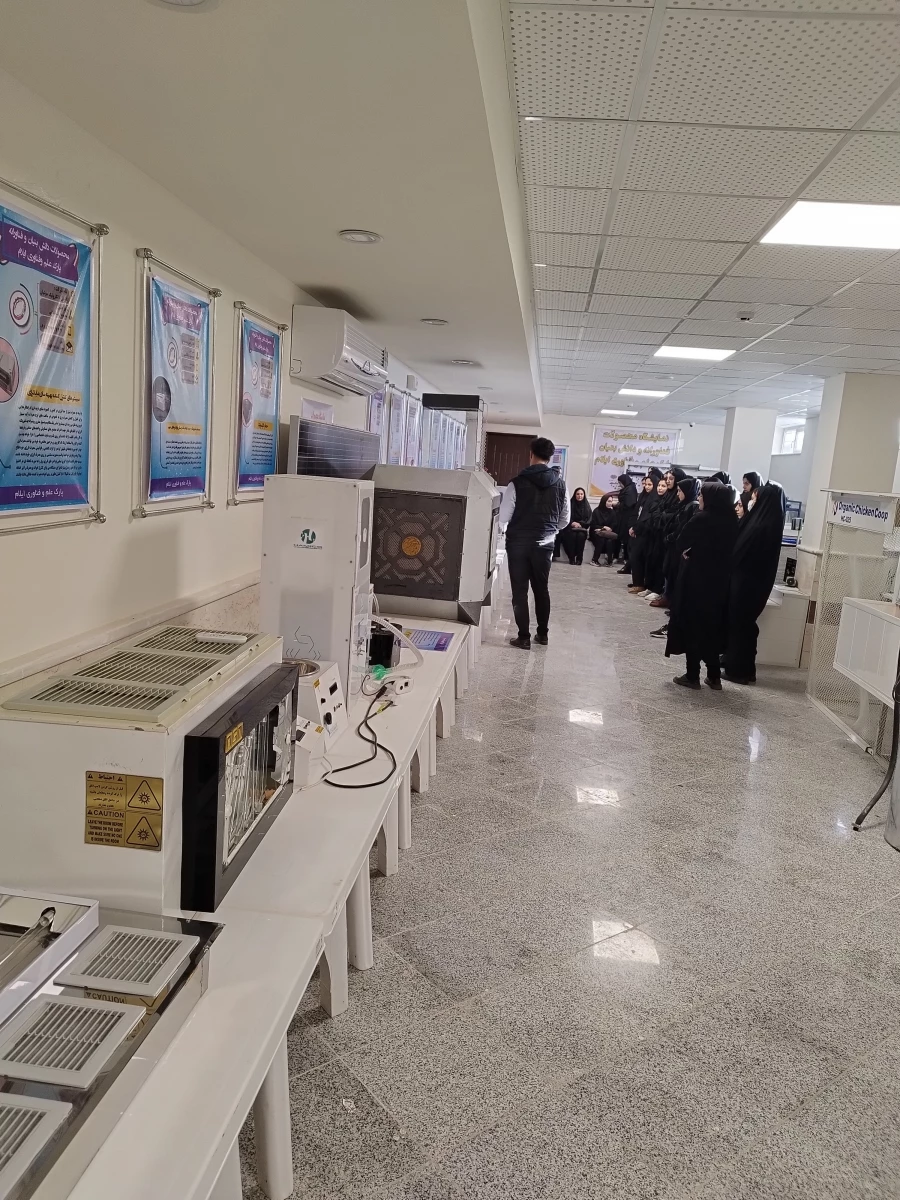 بازدید جمعی از دانشجومعلمان پردیس امام جعفر صادق (ع) از پارک علم و فناوری ایلام  2