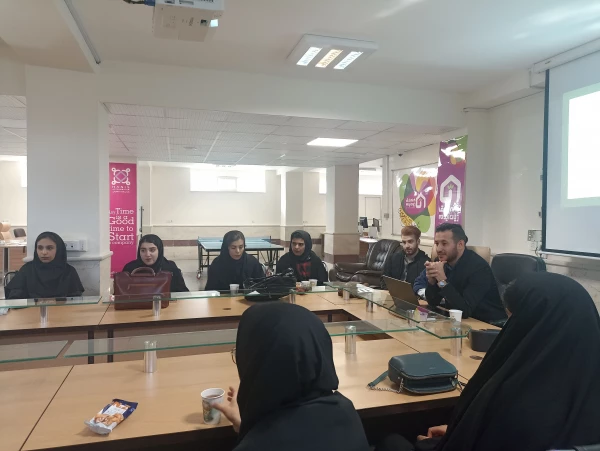 بازدید جمعی از دانشجومعلمان پردیس امام جعفر صادق (ع) از پارک علم و فناوری ایلام  2