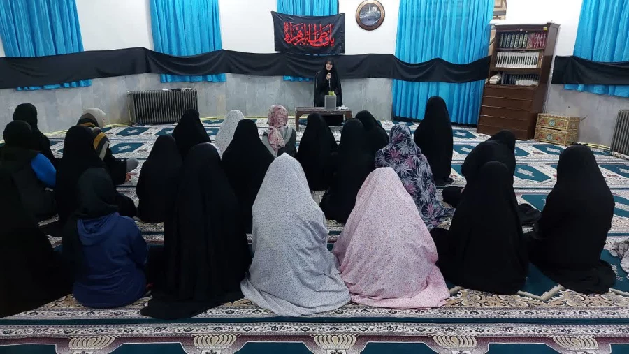 برگزاری مراسم سخنرانی و مداحی به مناسبت ایام فاطمیه و شهادت حضرت زهرا (س)  2